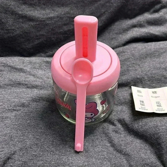 Sanrio cute pink cup to store spices, salt, or you could use to put baby food . - Picture 4 of 7